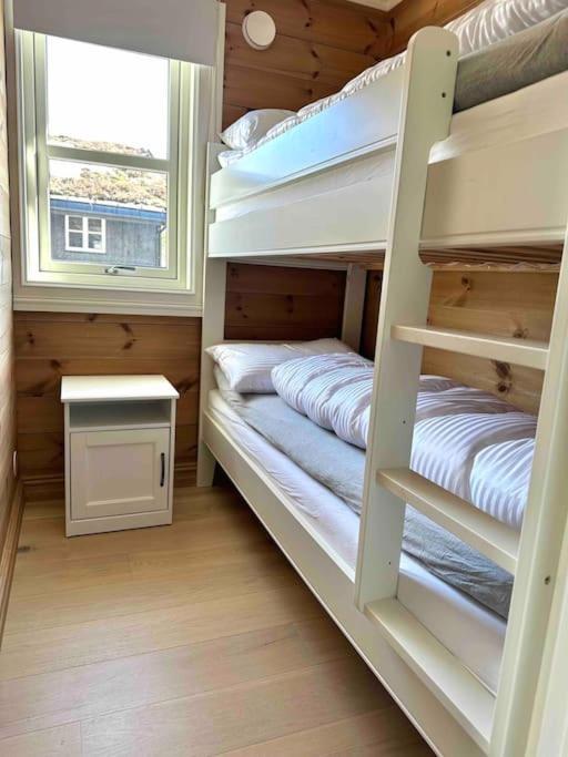 Lovise Mountain Apartment Странда Екстериор снимка